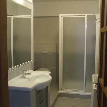 Thomas Apartman شقة سيغيد